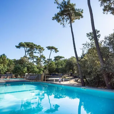 Camping Huttopia Oleron Les Pins 3*