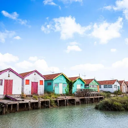 Camping Huttopia Oleron Les Pins 3*