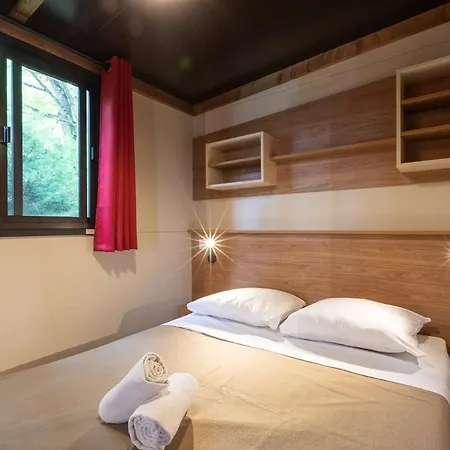 キャンプ場 Huttopia Oleron Les Pins