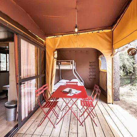 Huttopia Oleron Les Pins キャンプ場 サン・トロジャン・レ・バン