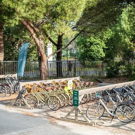 Huttopia Oleron Les Pins キャンプ場