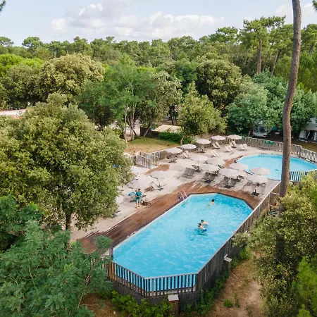 Huttopia Oleron Les Pins キャンプ場 3*