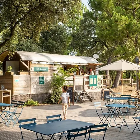 Huttopia Oleron Les Pins