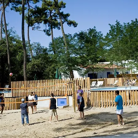 Camping Huttopia Oleron Les Pins 3*