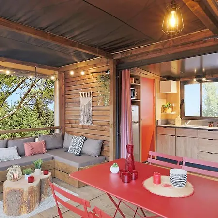 Huttopia Oleron Les Pins