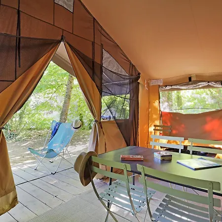 Kemp Huttopia Oleron Les Pins