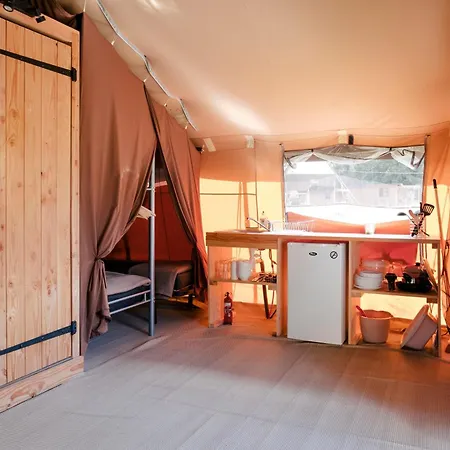 Huttopia Oleron Les Pins