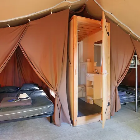 Huttopia Oleron Les Pins Kemp