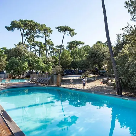 Kemp Huttopia Oleron Les Pins 3*